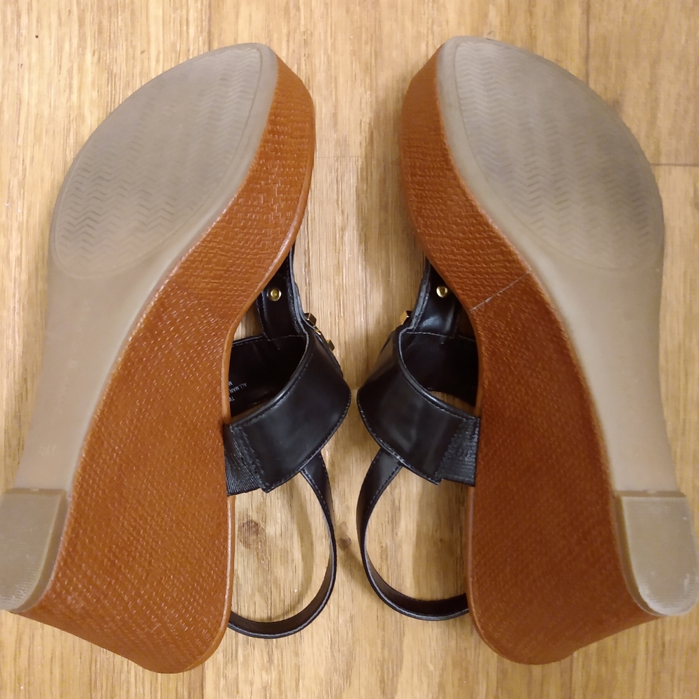 Shoes - Picture 3 of 4